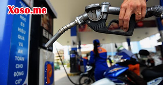 Giải mã mơ thấy đổ xăng điềm báo gì?